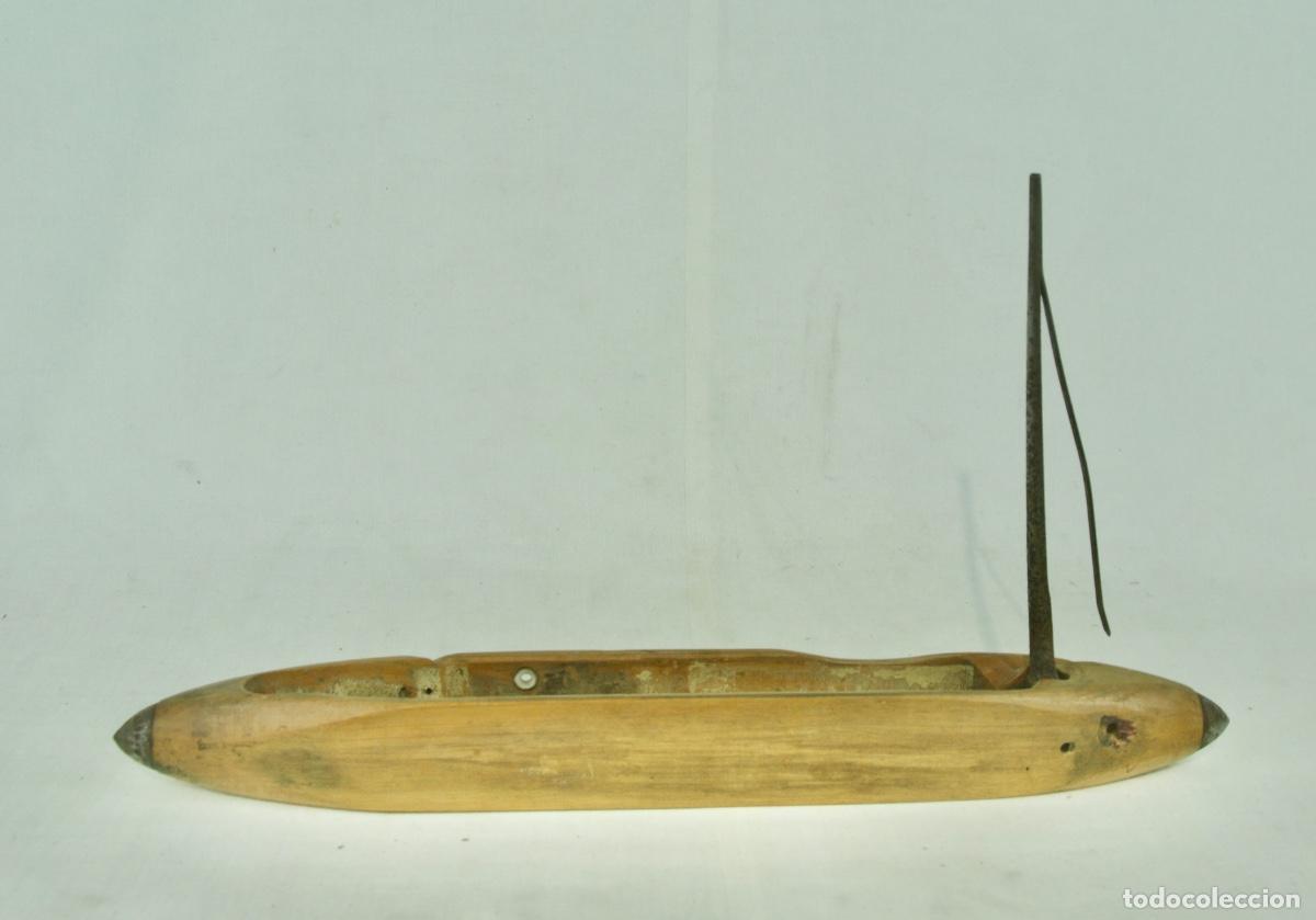 Antig&uuml;edades: Lanzadera de telar 37 cm - Foto 2