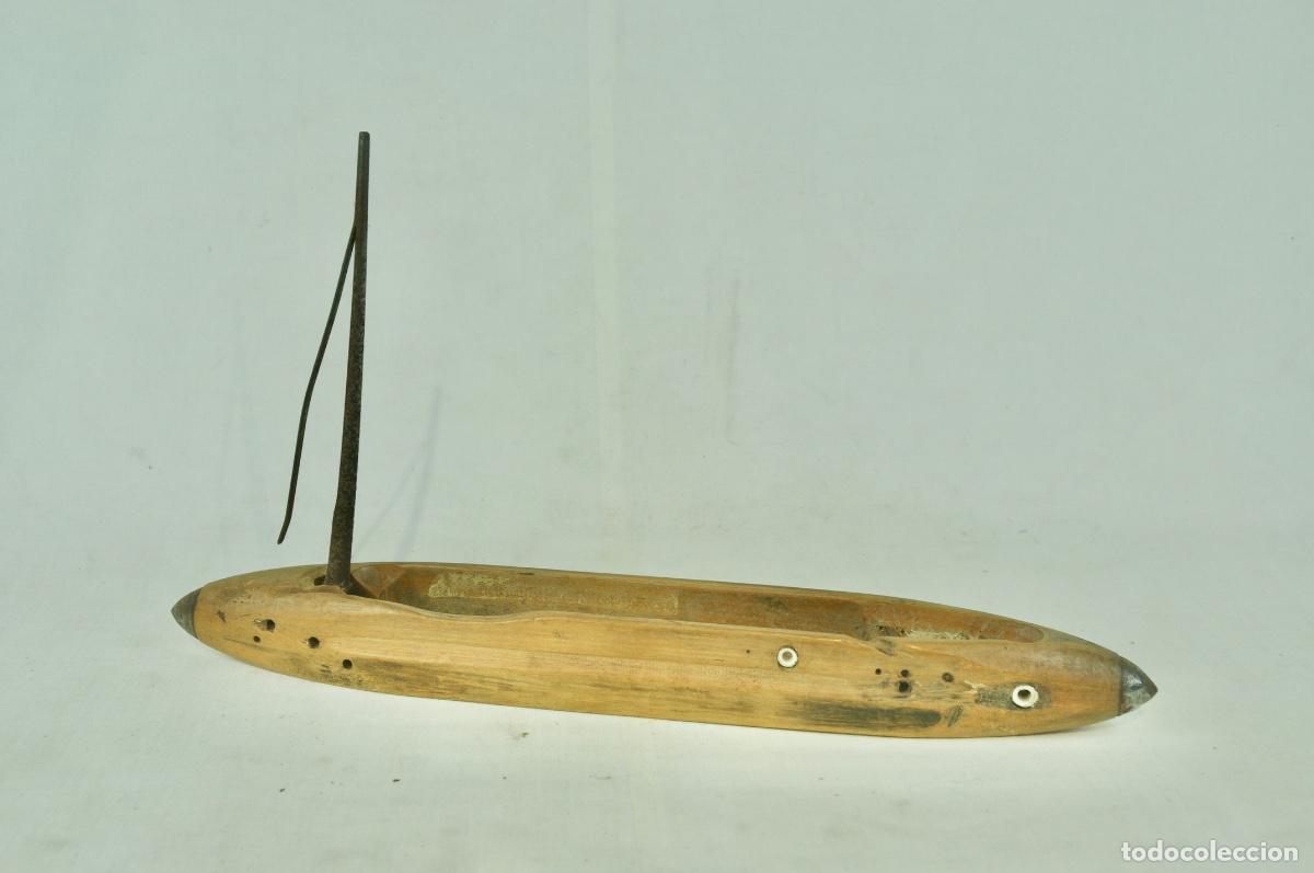 Antig&uuml;edades: Lanzadera de telar 37 cm - Foto 3