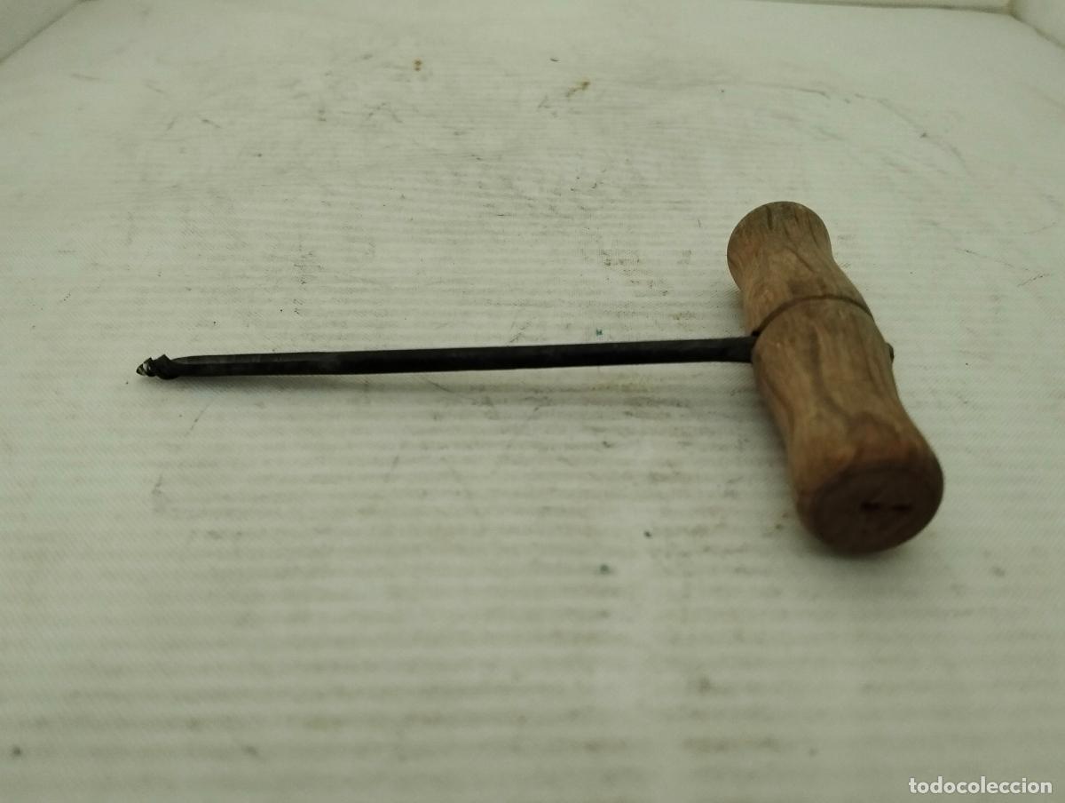 Antig&uuml;edades: ANTIGUA BARRENA PARA HACER AGUJEROS EN MADERA