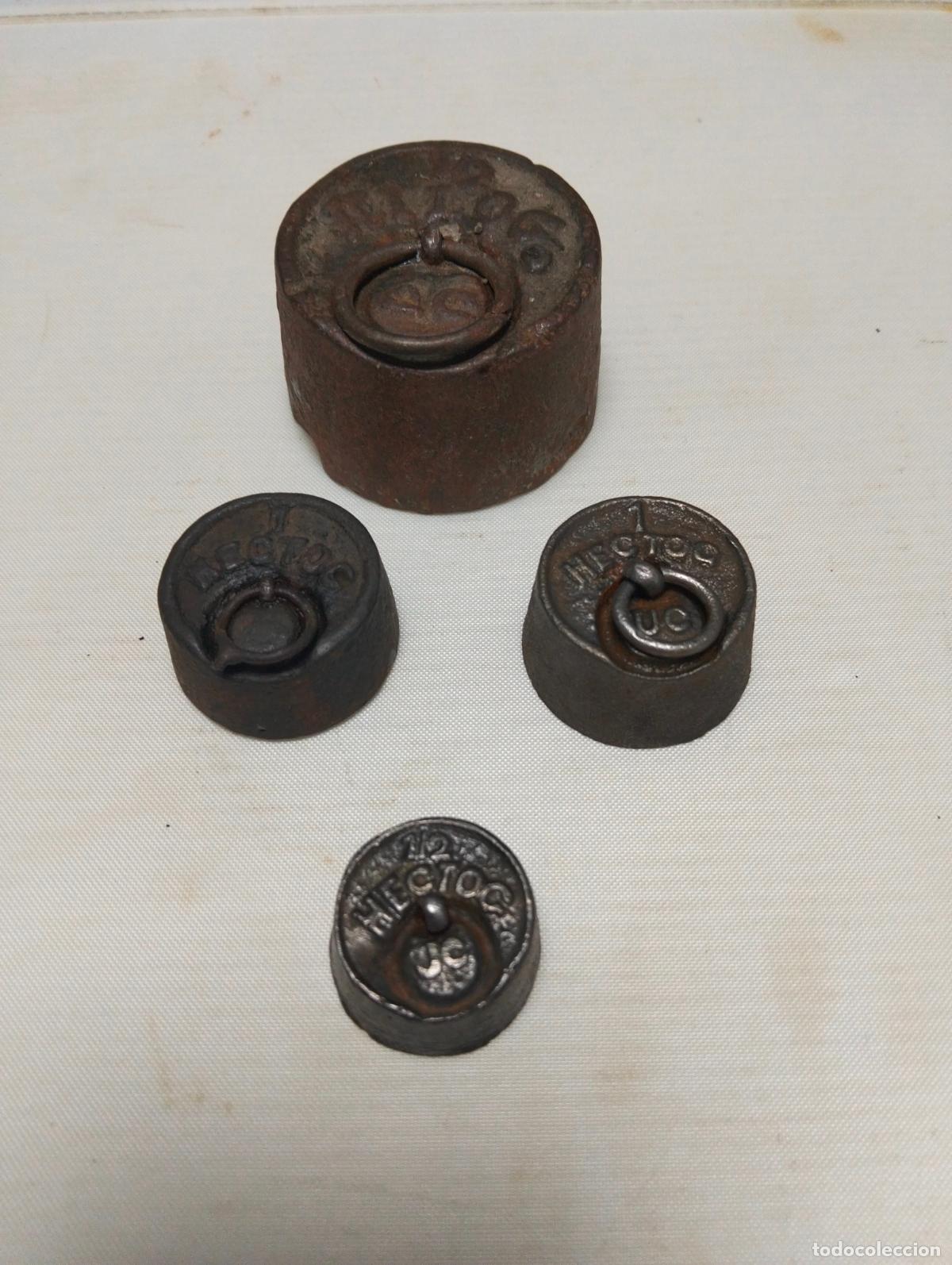 Antig&uuml;edades: 4 PESAS DE HIERRO FUNDIDO, 1/2 KG, 2 PESAS 1 HECTOG, 1/2 HECTOG