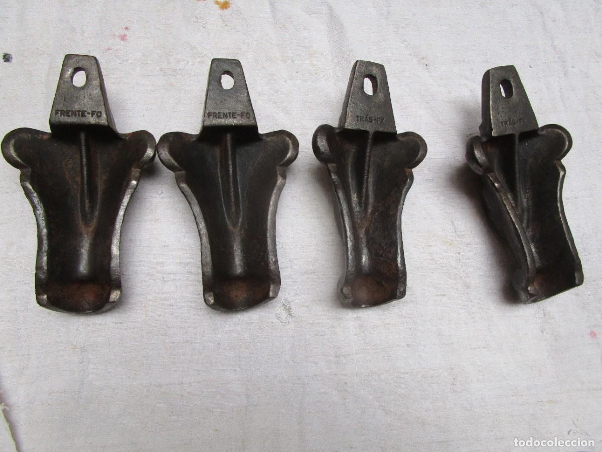 Antig&uuml;edades: 4 PATAS ANTIGUAS DE BA&Ntilde;ERA EN HIERRO FUNDIDO, APROX 1920 PESO DEL CONJUNTO 4.2 KG, VER FOTOS. + INFO