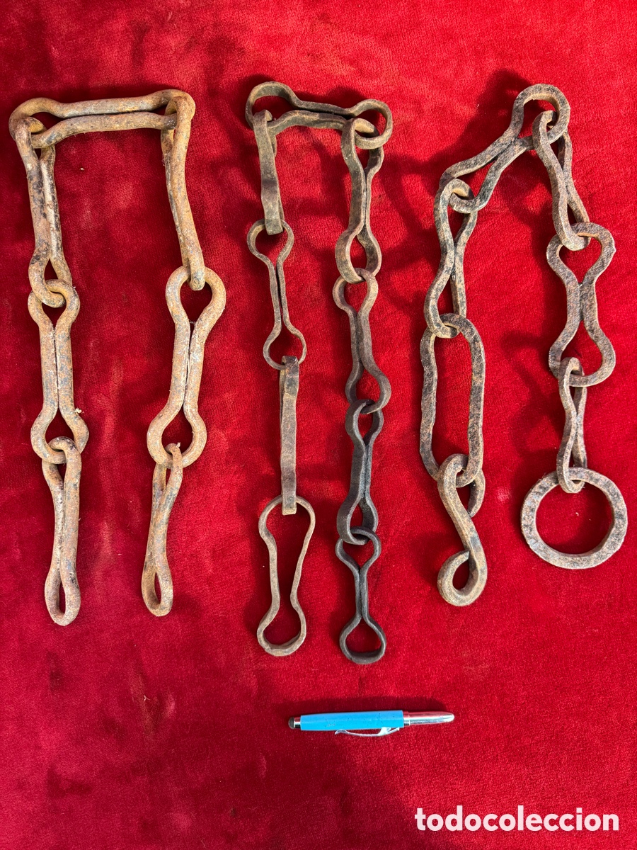 Antig&uuml;edades: Lote de 3 cadenas antiguas en hierro forjado! S. XIX.