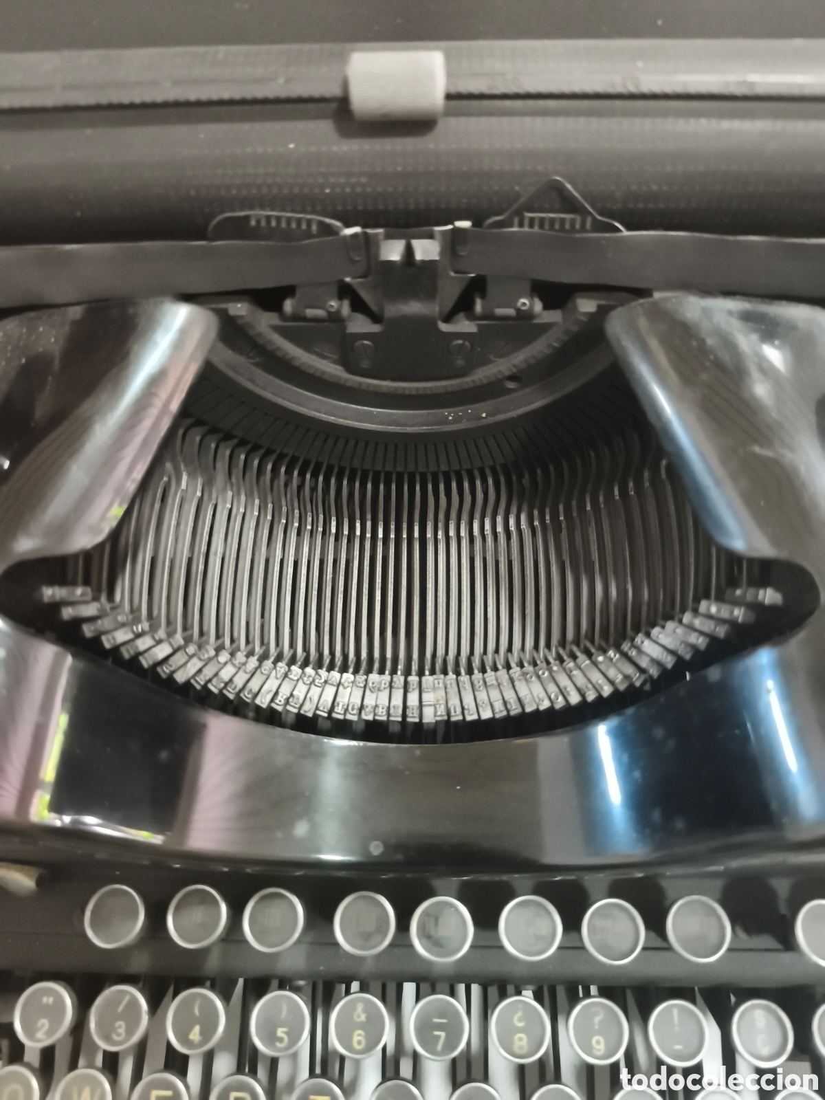Antig&uuml;edades: Maquina de escribir hispano olivetti - Foto 3