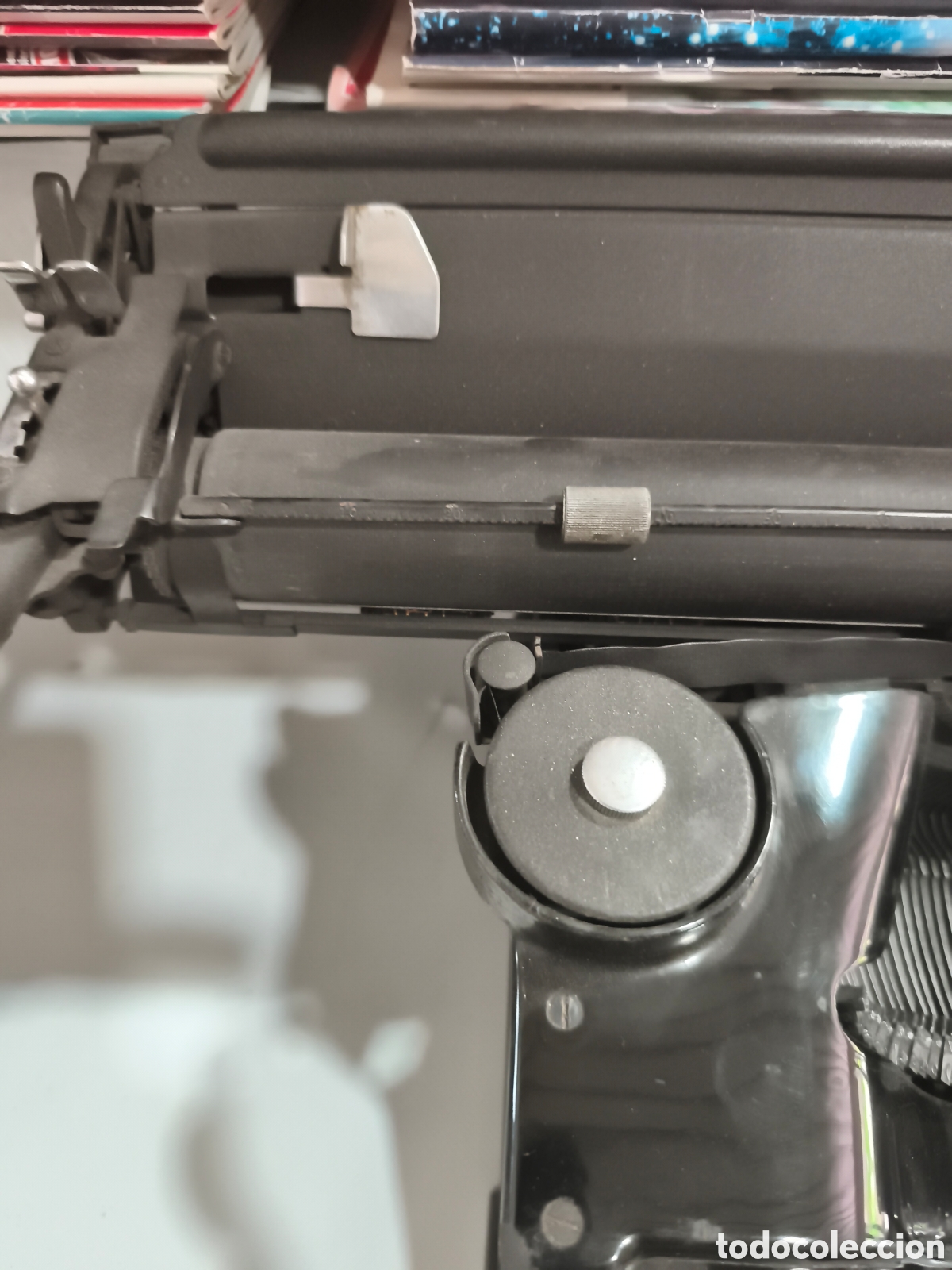 Antig&uuml;edades: Maquina de escribir hispano olivetti - Foto 4