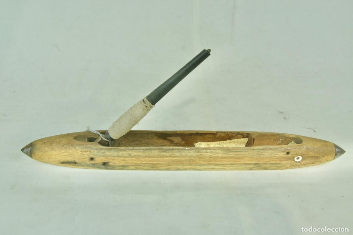 Antig&uuml;edades: Lanzadera de telar largo 37.5 cm. - Foto 3
