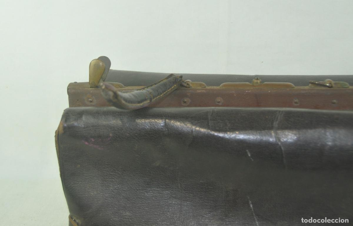 Antig&uuml;edades: Malet&iacute;n m&eacute;dico - Foto 2