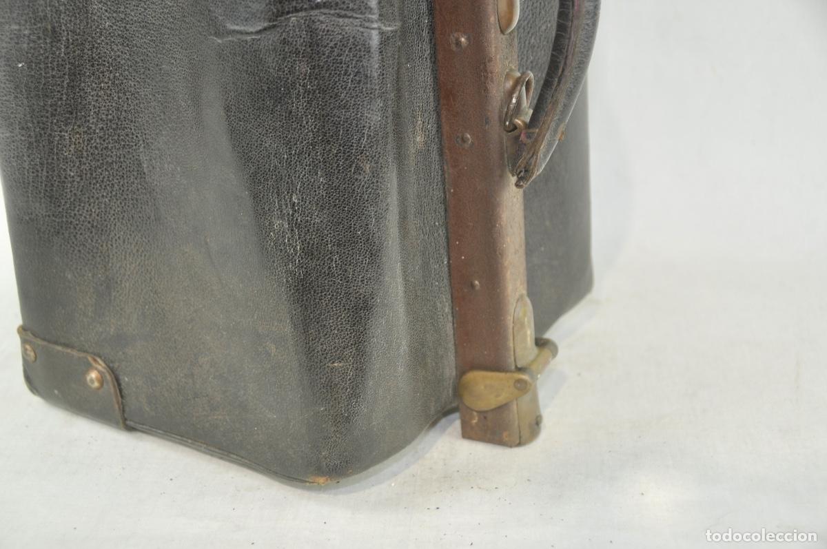 Antig&uuml;edades: Malet&iacute;n m&eacute;dico - Foto 6
