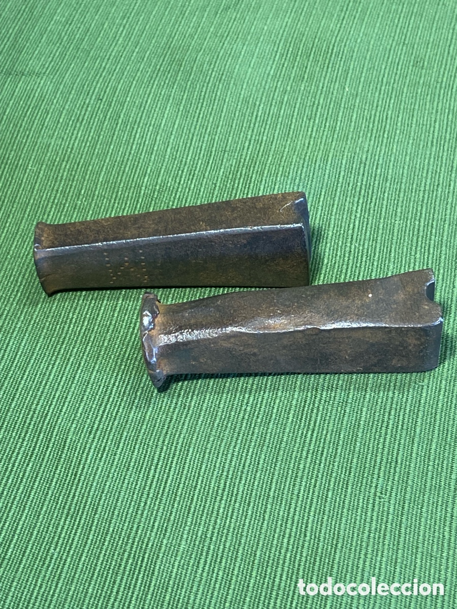 Antig&uuml;edades: 2 chazos de tonelero. Herramienta de antiguos oficios. Carpintero. Hierro, forja antigua.
