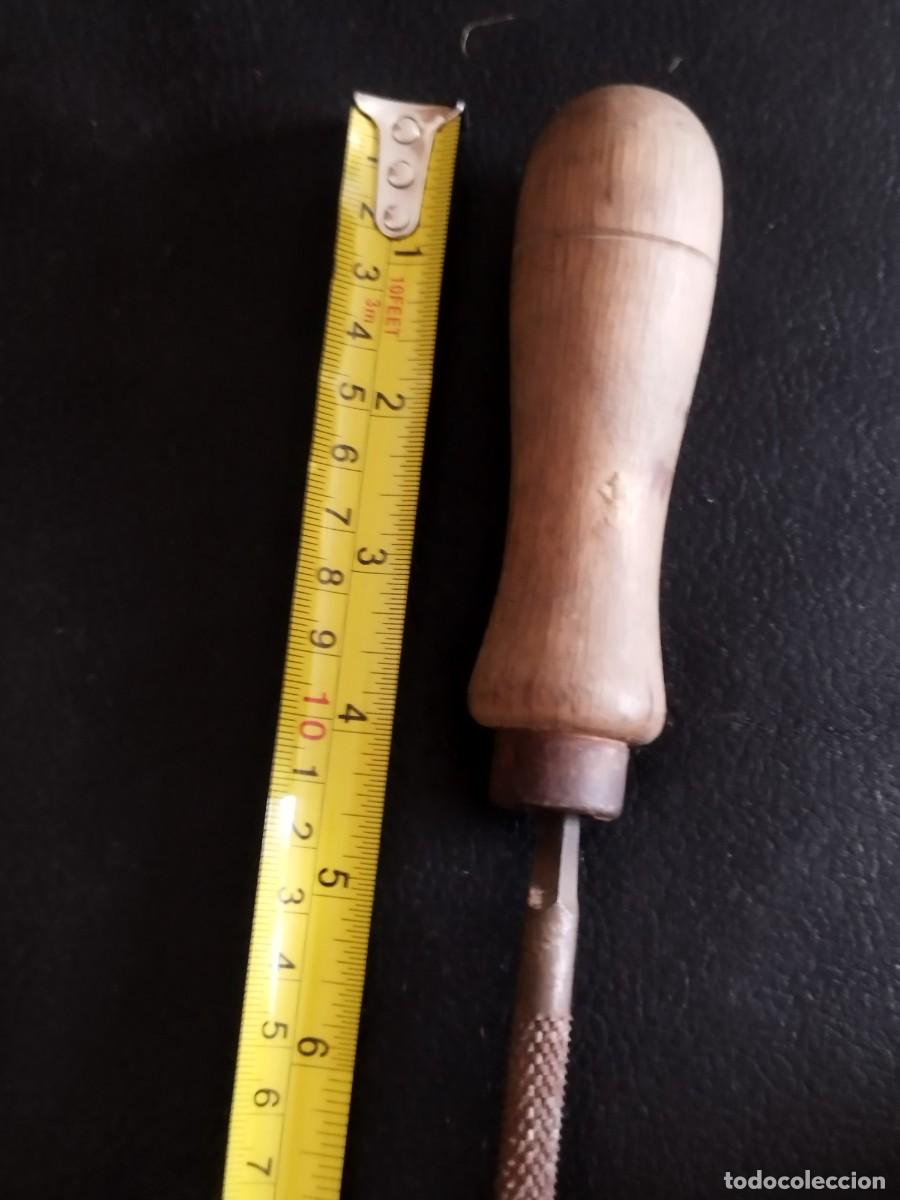 Antig&uuml;edades: Mango de madera, de una lima partida. Herramienta. - Foto 6