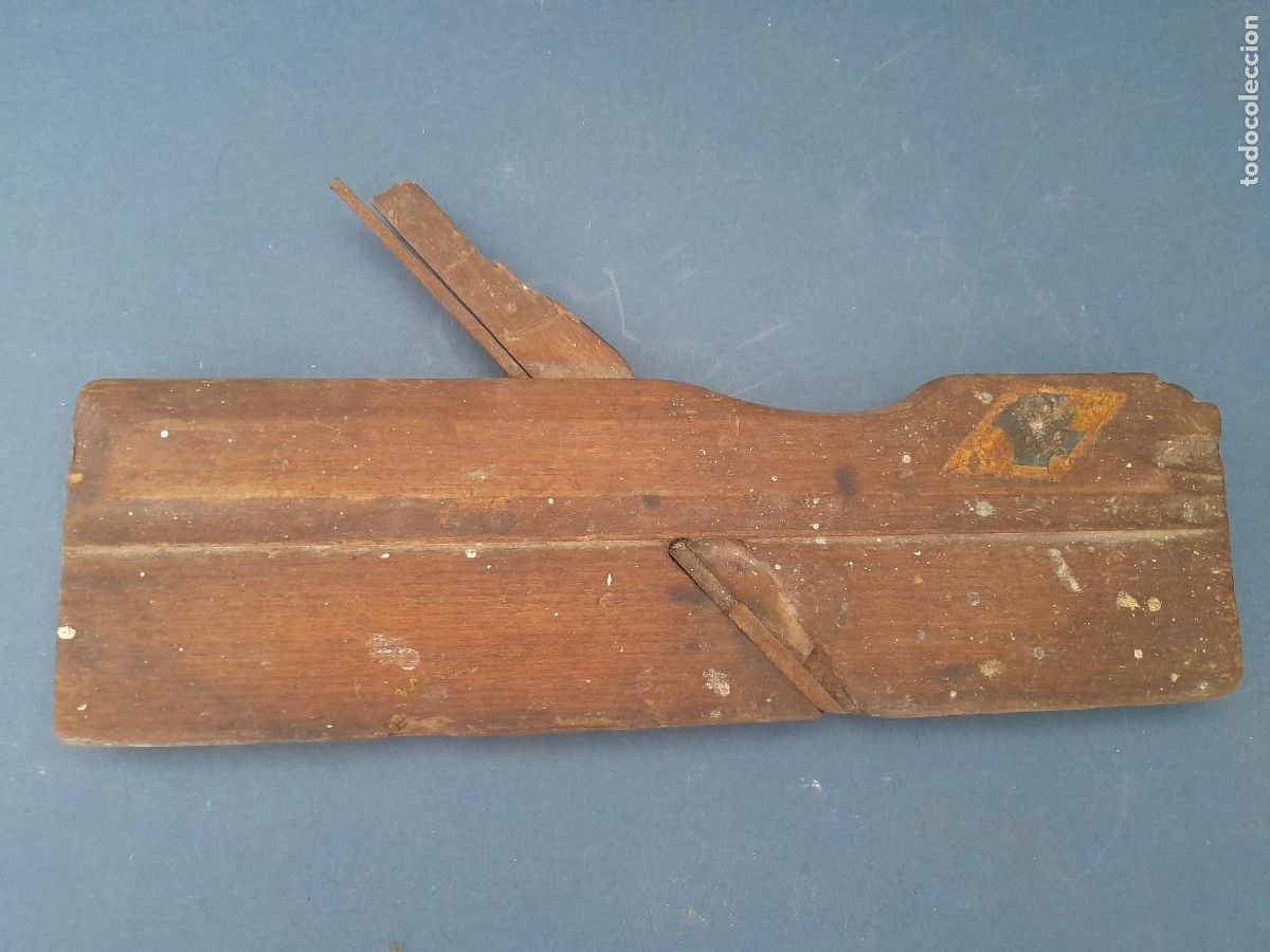 Antig&uuml;edades: garlopin de moldura, cepillo de carpintero, con cuchilla convexa 7mm aprox , largo 25cm aprox