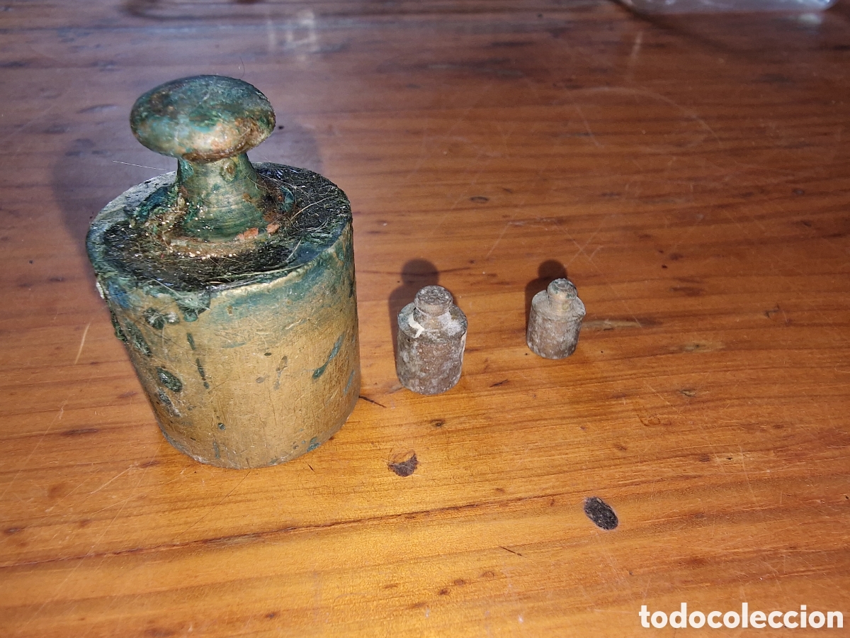 Antig&uuml;edades: Lote 3 antiguas pesas de bronce,diferentes,ver fotos