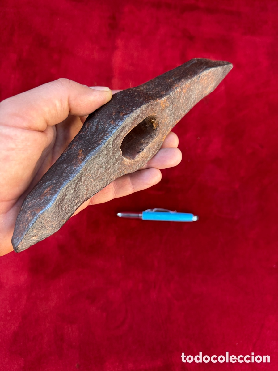 Antig&uuml;edades: Antiguo y gran martillo para picar piedra! Forja S. XVIII.