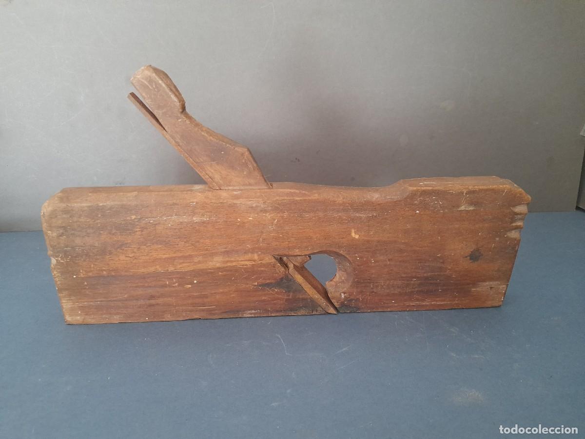 Antig&uuml;edades: garlopin , cepillo de carpintero, corte recto 1.5cm aprox, largo 28cm aprox, algo de carcoma