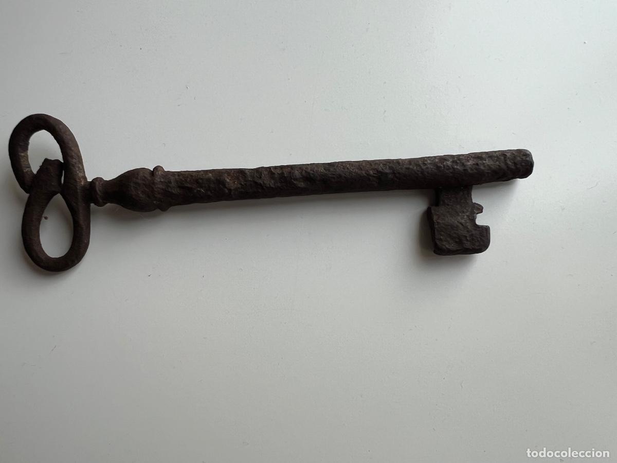 Antig&uuml;edades: ANTIGUA LLAVE DE FORJA 16,5 CMS - Foto 1