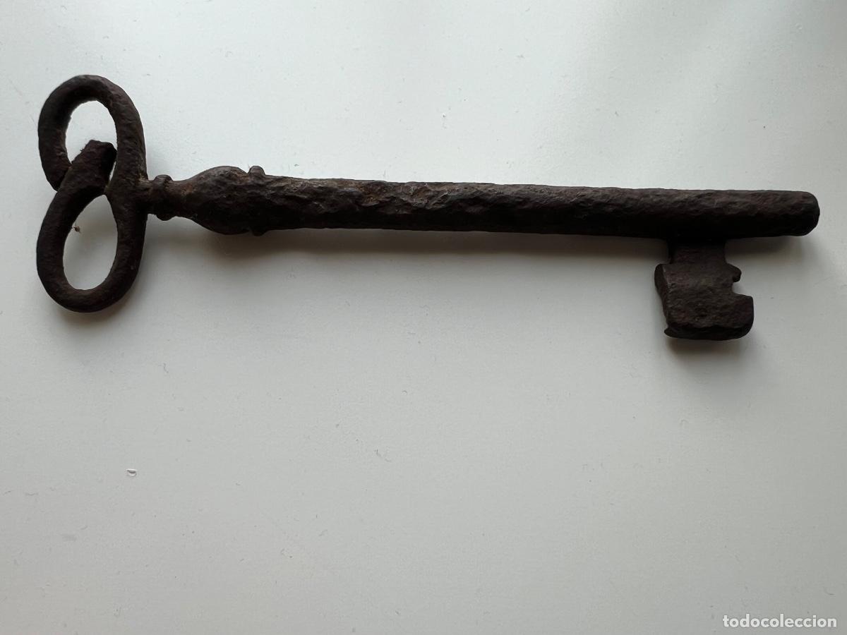 Antig&uuml;edades: ANTIGUA LLAVE DE FORJA 16,5 CMS - Foto 2
