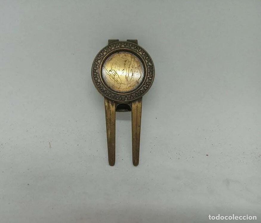 Antig&uuml;edades: Pasador de corbata cl&aacute;sico dorado