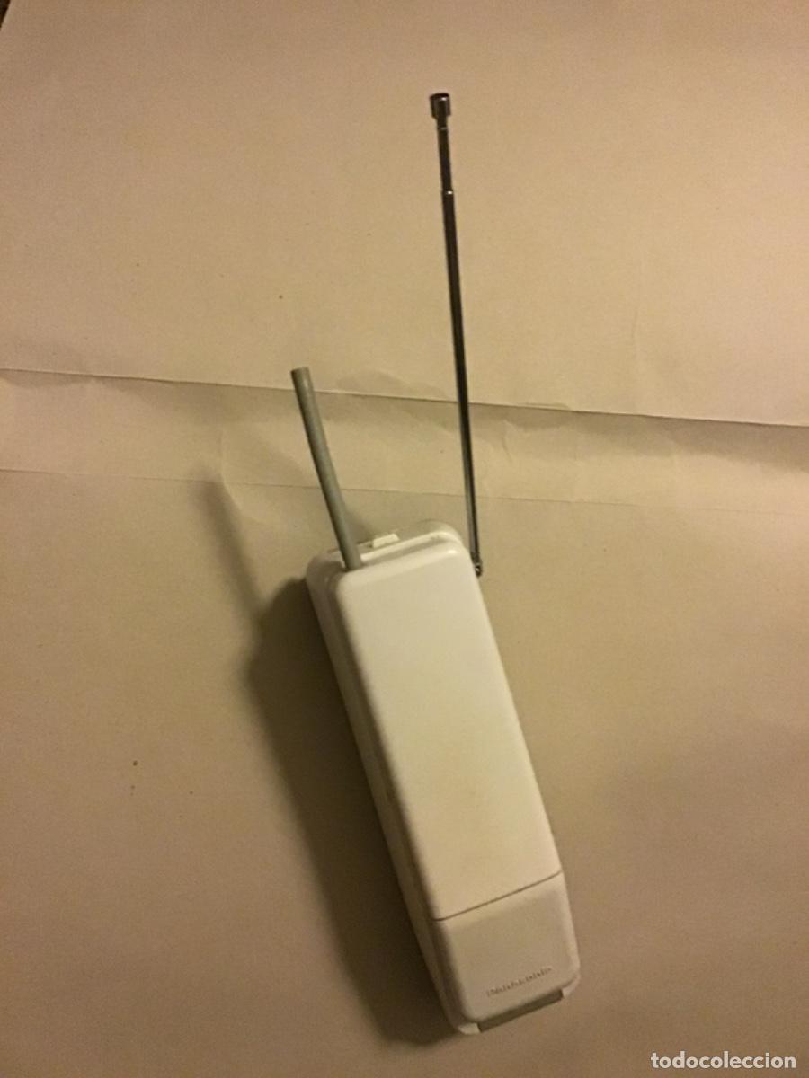 Tel&eacute;fonos: Tel&eacute;fono inal&aacute;mbrico Panasonic. EASA-PHONE Model NO KX-T3611BH. Tipo G&oacute;ndola.