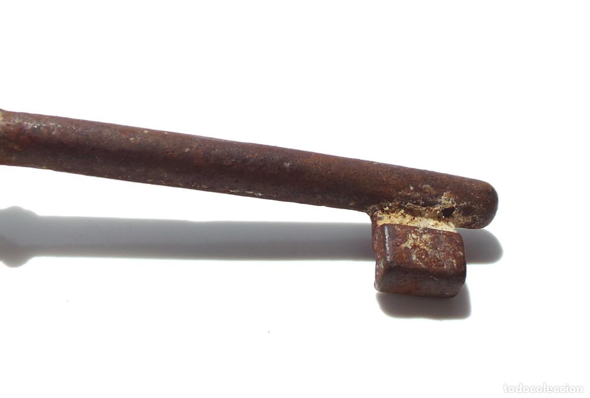 Antig&uuml;edades: LLAVE DE COLECCI&Oacute;N.- 10,5 CM DE LARGO. - Foto 3