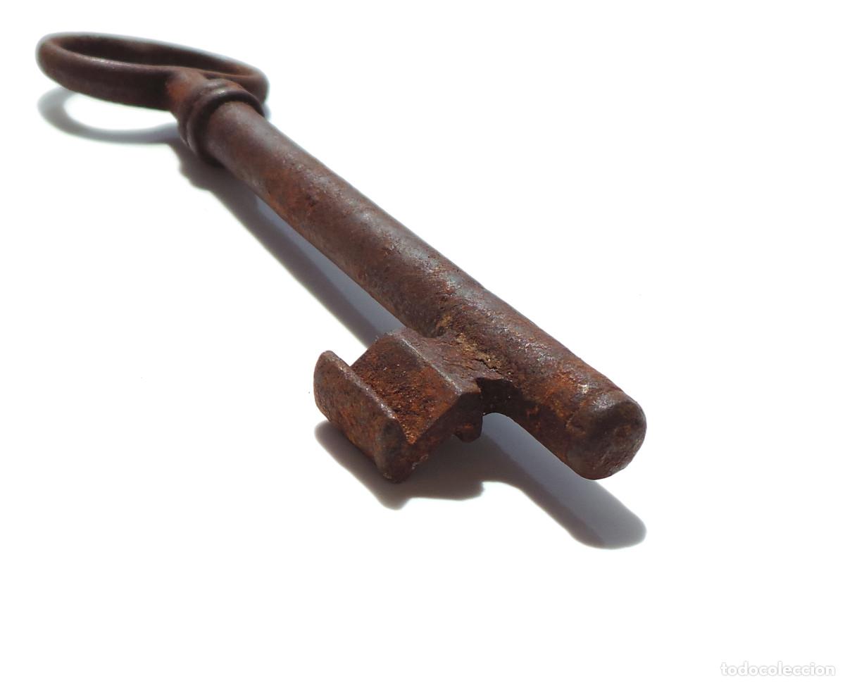 Antig&uuml;edades: LLAVE DE COLECCI&Oacute;N.- 13,3 CM DE LARGO. - Foto 2