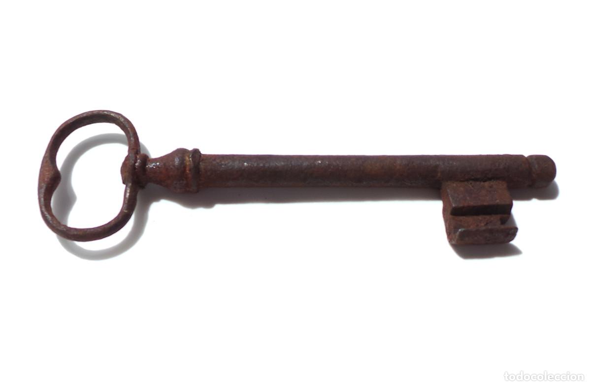 Antig&uuml;edades: LLAVE DE COLECCI&Oacute;N.- 12,7 CM DE LARGO. - Foto 1