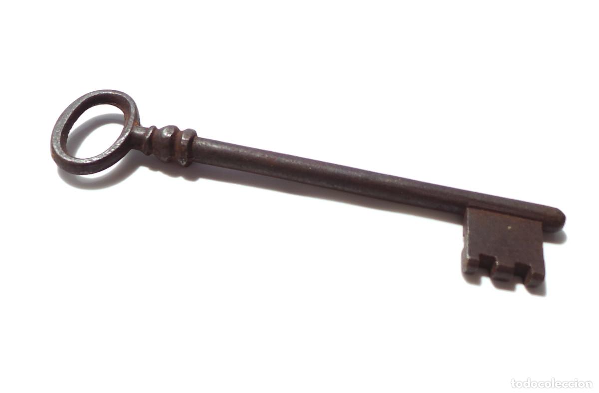 Antig&uuml;edades: LLAVE DE COLECCI&Oacute;N.- 12,1 CM DE LARGO. - Foto 2
