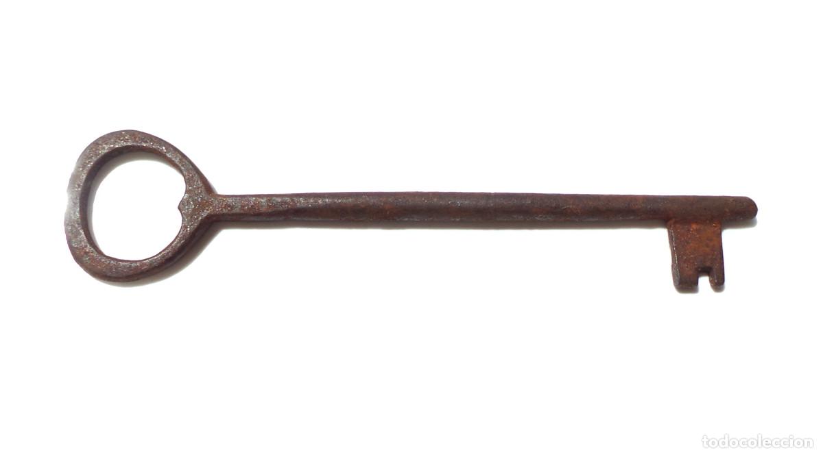 Antig&uuml;edades: LLAVE DE COLECCI&Oacute;N.- 15 CM DE LARGO. - Foto 2