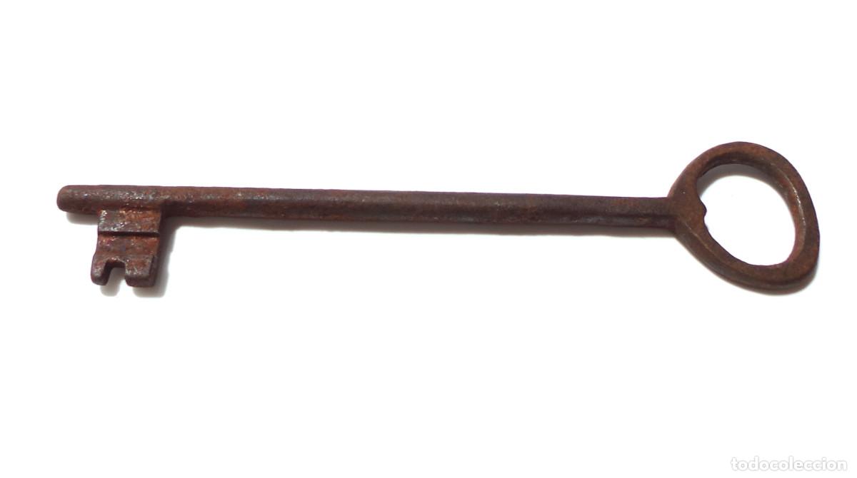 Antig&uuml;edades: LLAVE DE COLECCI&Oacute;N.- 15 CM DE LARGO. - Foto 3