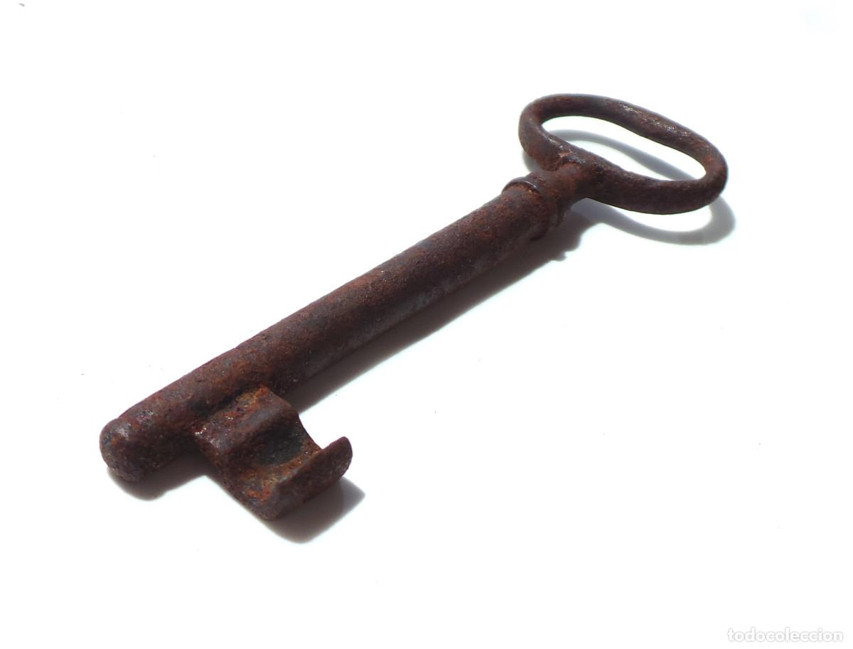 Antig&uuml;edades: LLAVE DE COLECCI&Oacute;N.- 12,5 CM DE LARGO.