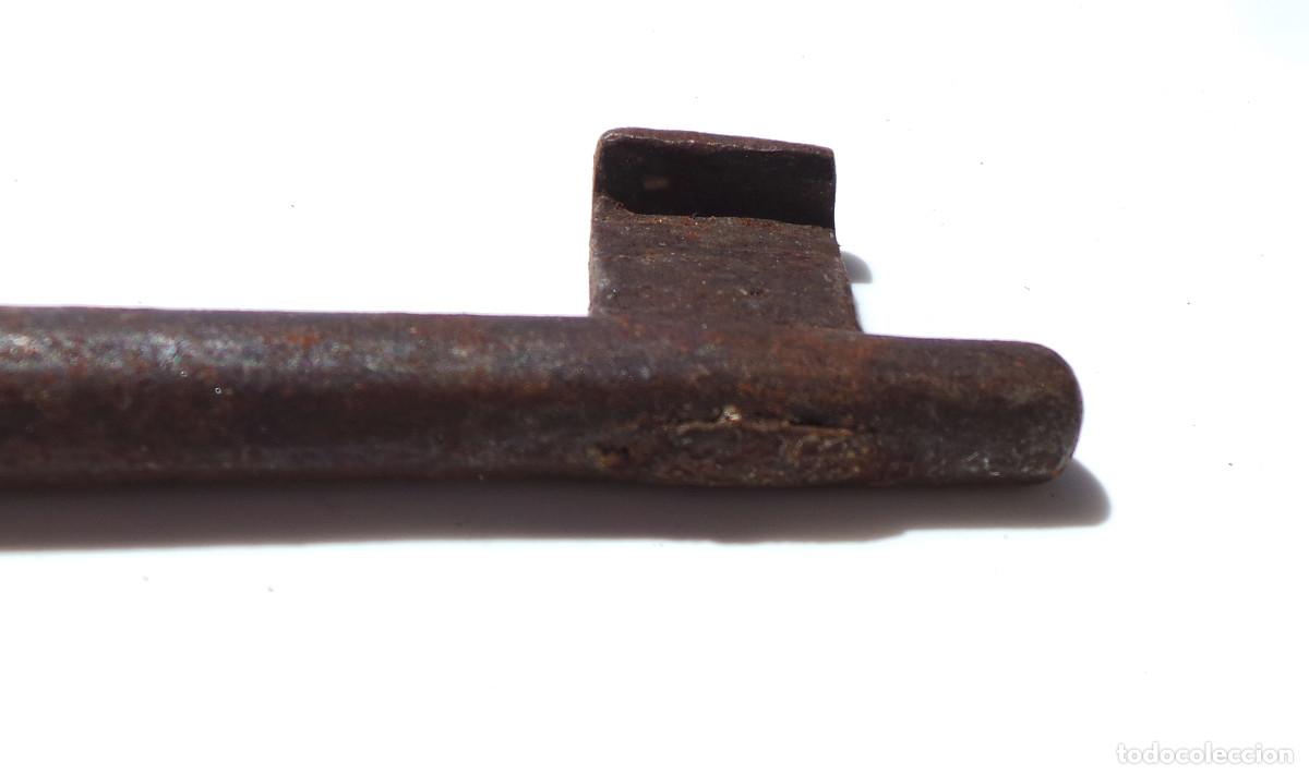 Antig&uuml;edades: LLAVE DE COLECCI&Oacute;N.- 13,5 CM DE LARGO. - Foto 3