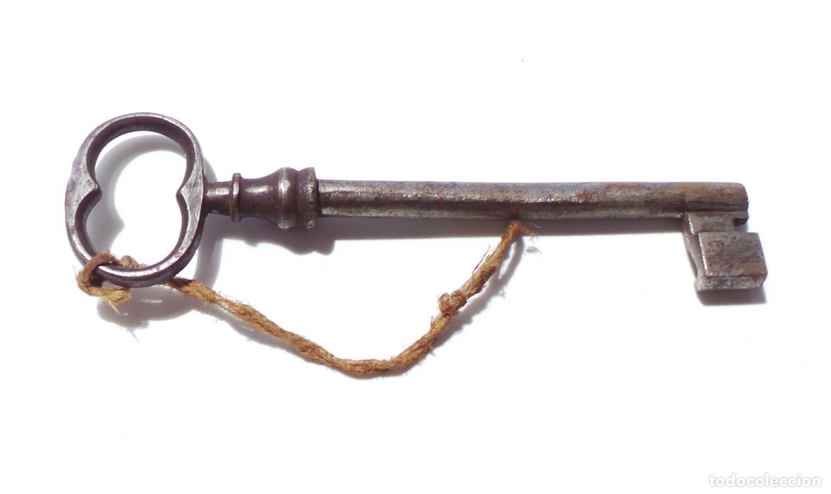 Antig&uuml;edades: LLAVE DE COLECCI&Oacute;N.- 15,3 CM DE LARGO. - Foto 5