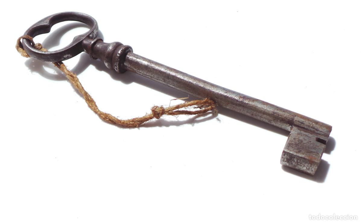 Antig&uuml;edades: LLAVE DE COLECCI&Oacute;N.- 15,3 CM DE LARGO. - Foto 6