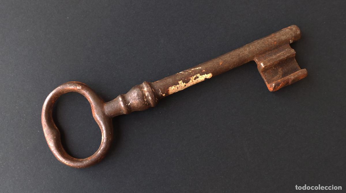 Antig&uuml;edades: LLAVE DE COLECCI&Oacute;N.- 13,5 CM DE LARGO. - Foto 3