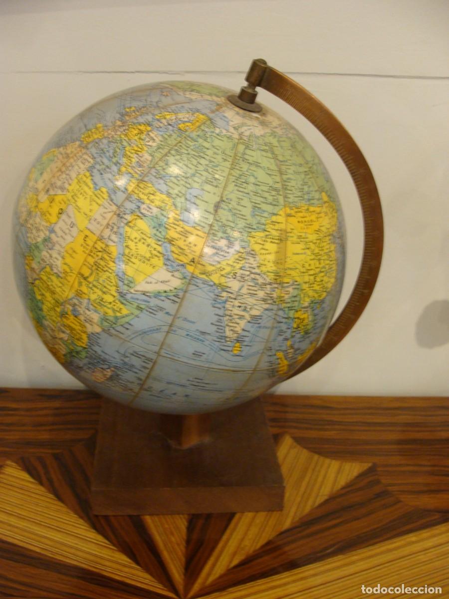 Antig&uuml;edades: Globo terraqueo, Franc&eacute;s con base de madera cuadrangular - Foto 1