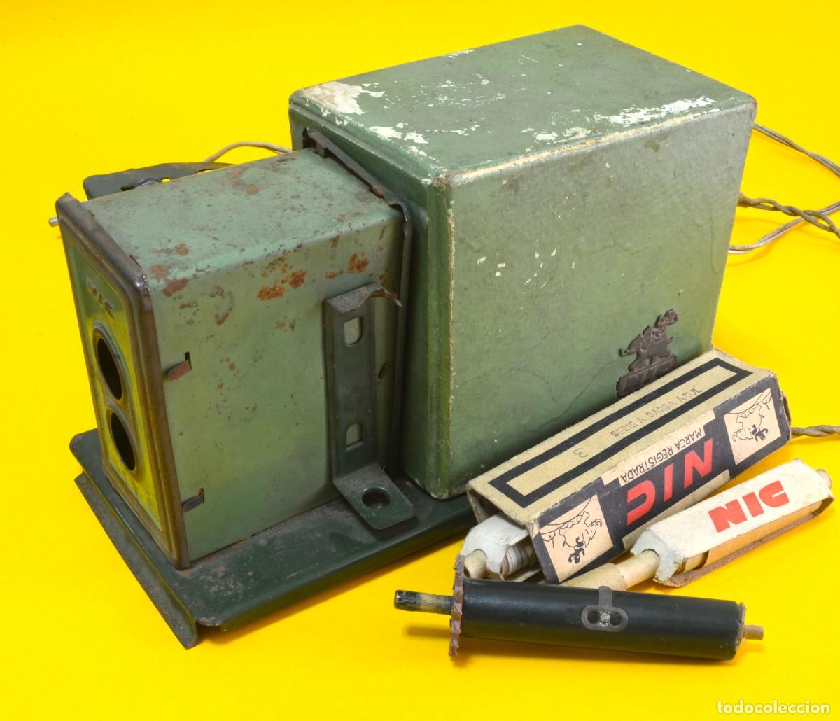 Antig&uuml;edades: Proyector de cine de juguete antiguo NIC, chapa met&aacute;lica (LEER DESCRIPCI&Oacute;N)