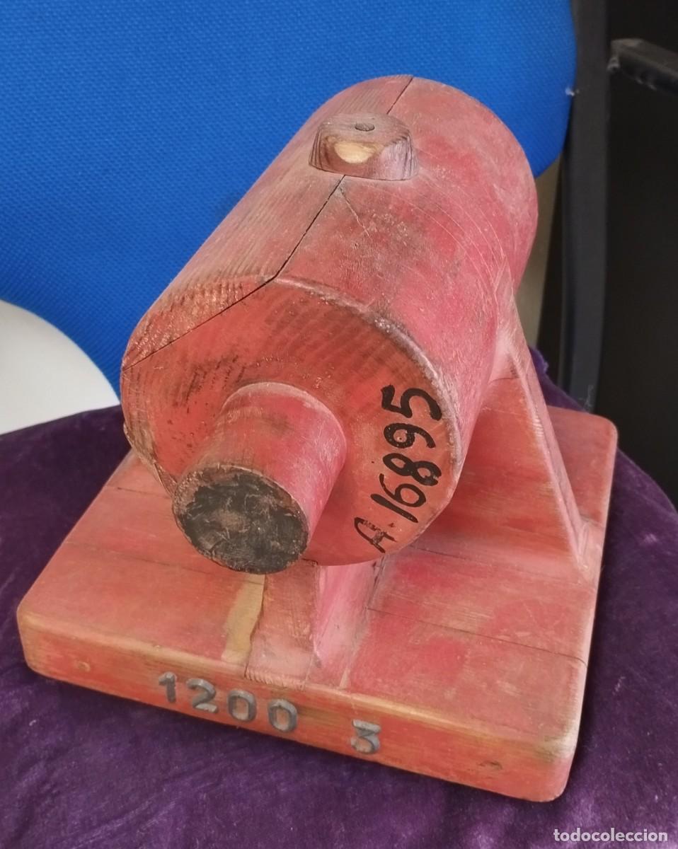Antig&uuml;edades: ANTIGUO MOLDE DE MADERA MACIZA PARA FUNDICION BARCELONA