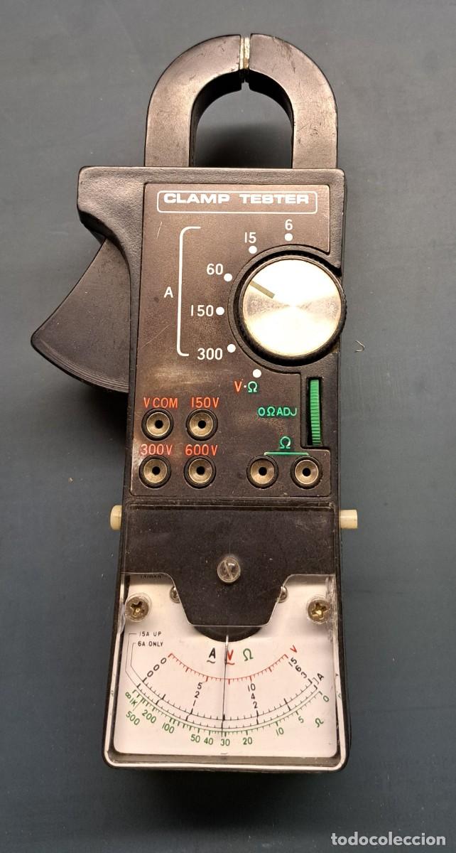 Antig&uuml;edades: Pinza amperim&eacute;trica anal&oacute;gica Clamp Tester 300A &ndash; Fabricaci&oacute;n Taiw&aacute;n &ndash; Instrumento el&eacute;ctrico vintage
