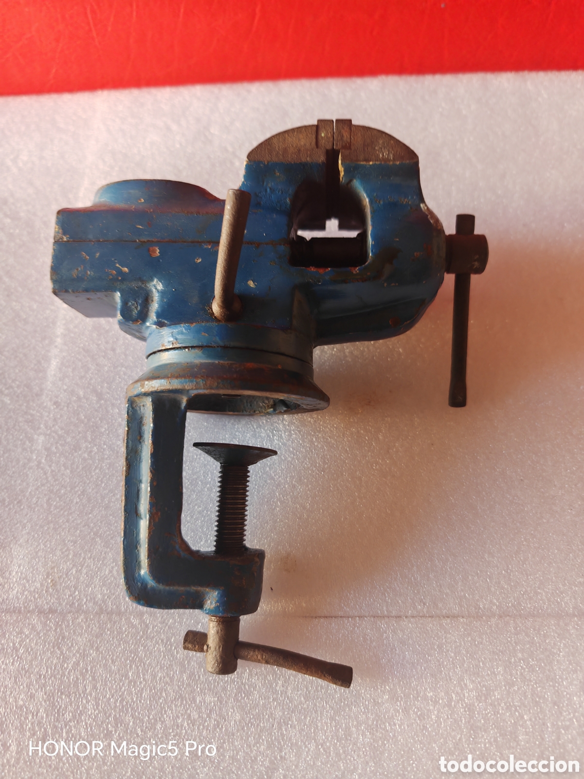 Antig&uuml;edades: Antiguo tornillo de banco giratorio - Foto 1
