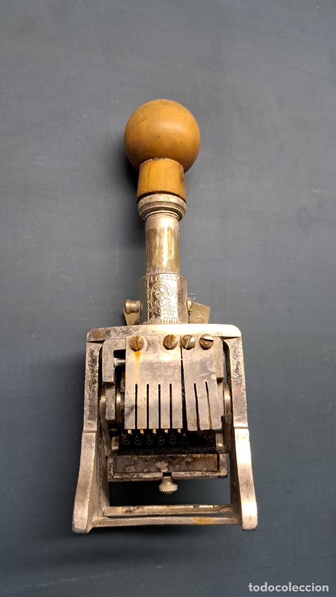 Antig&uuml;edades: Numerador autom&aacute;tico antiguo El Casco Eibar &ndash; oficina e imprenta