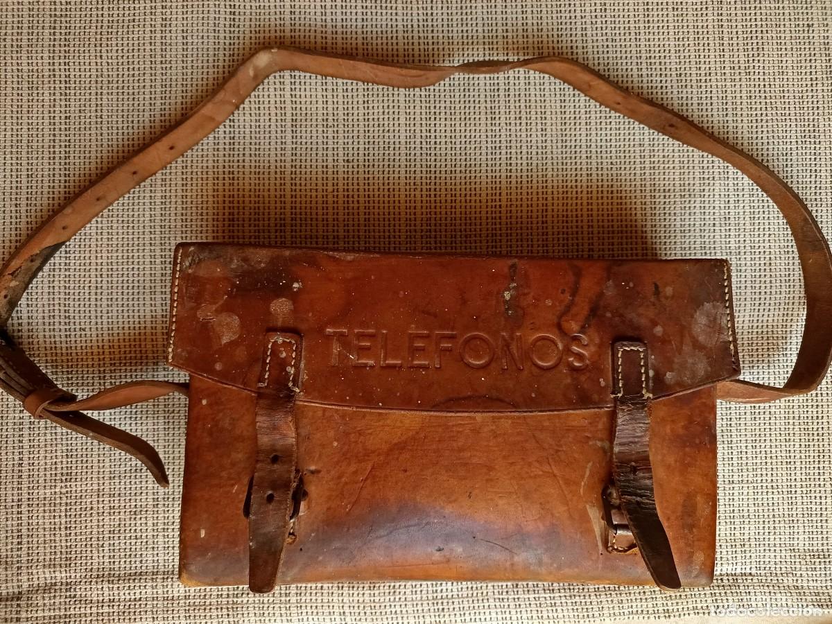 Antig&uuml;edades: Cartera cuero Tel&eacute;fonos.