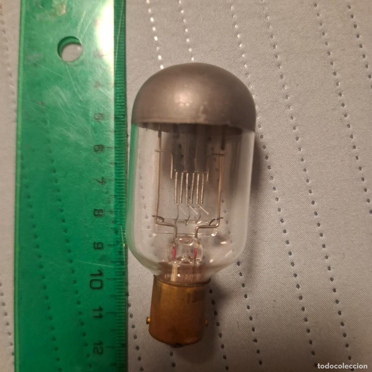 Antig&uuml;edades: Bombilla de proyector vintage. - Foto 4