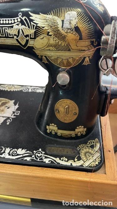 Antig&uuml;edades: M&aacute;quina de coser antigua - Foto 4