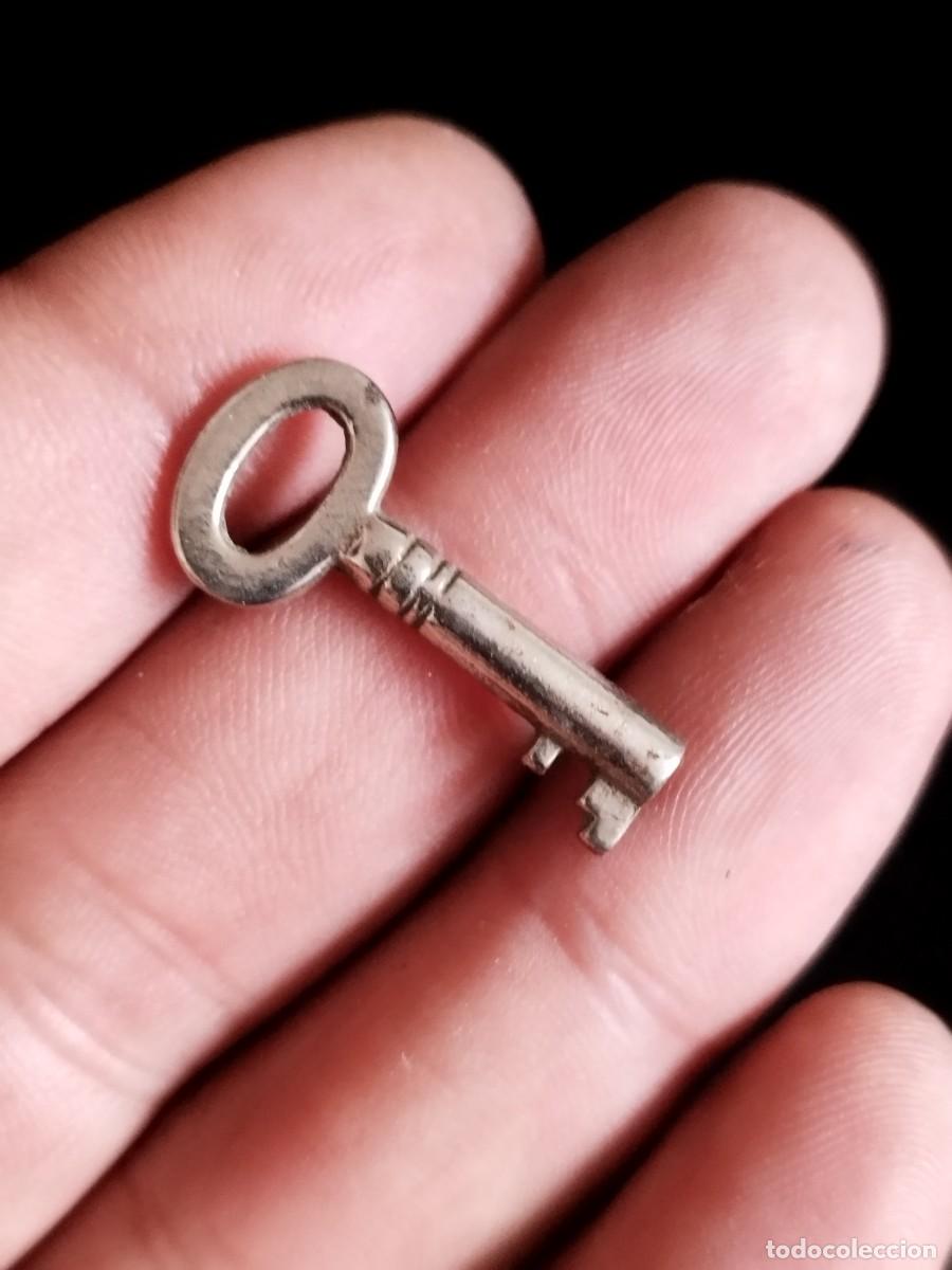 Antig&uuml;edades: Peque&ntilde;a llave a identificar.