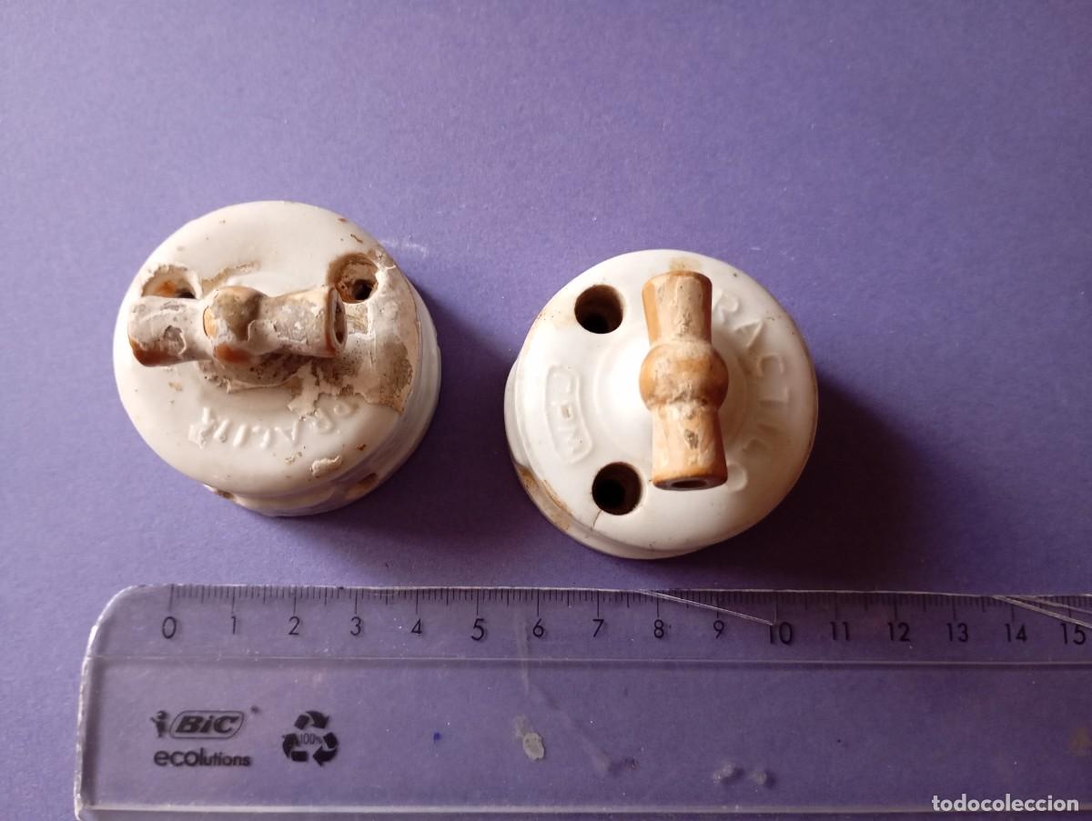 Antig&uuml;edades: dos antiguos interruptores de porcelana - Foto 3