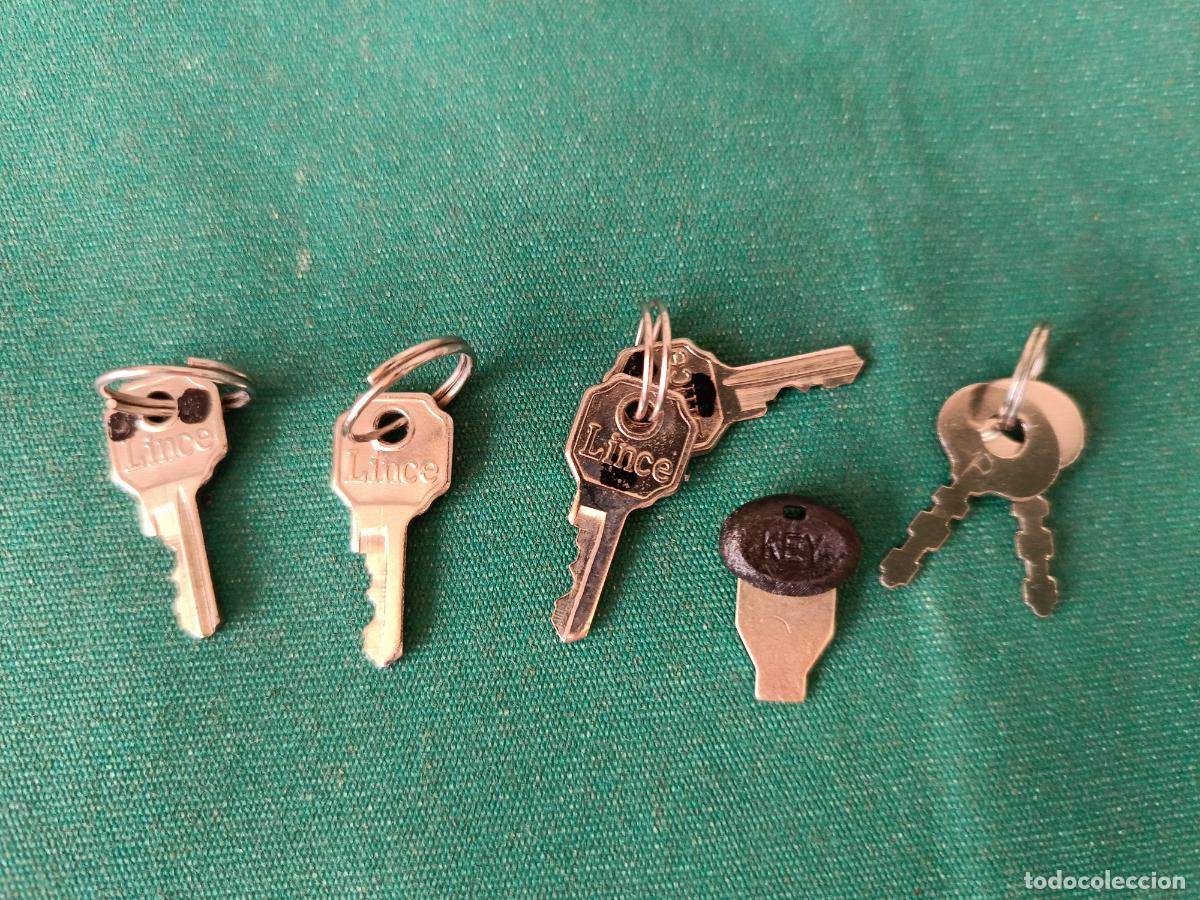 Antig&uuml;edades: SIETE PEQUE&Ntilde;AS LLAVES - Foto 1