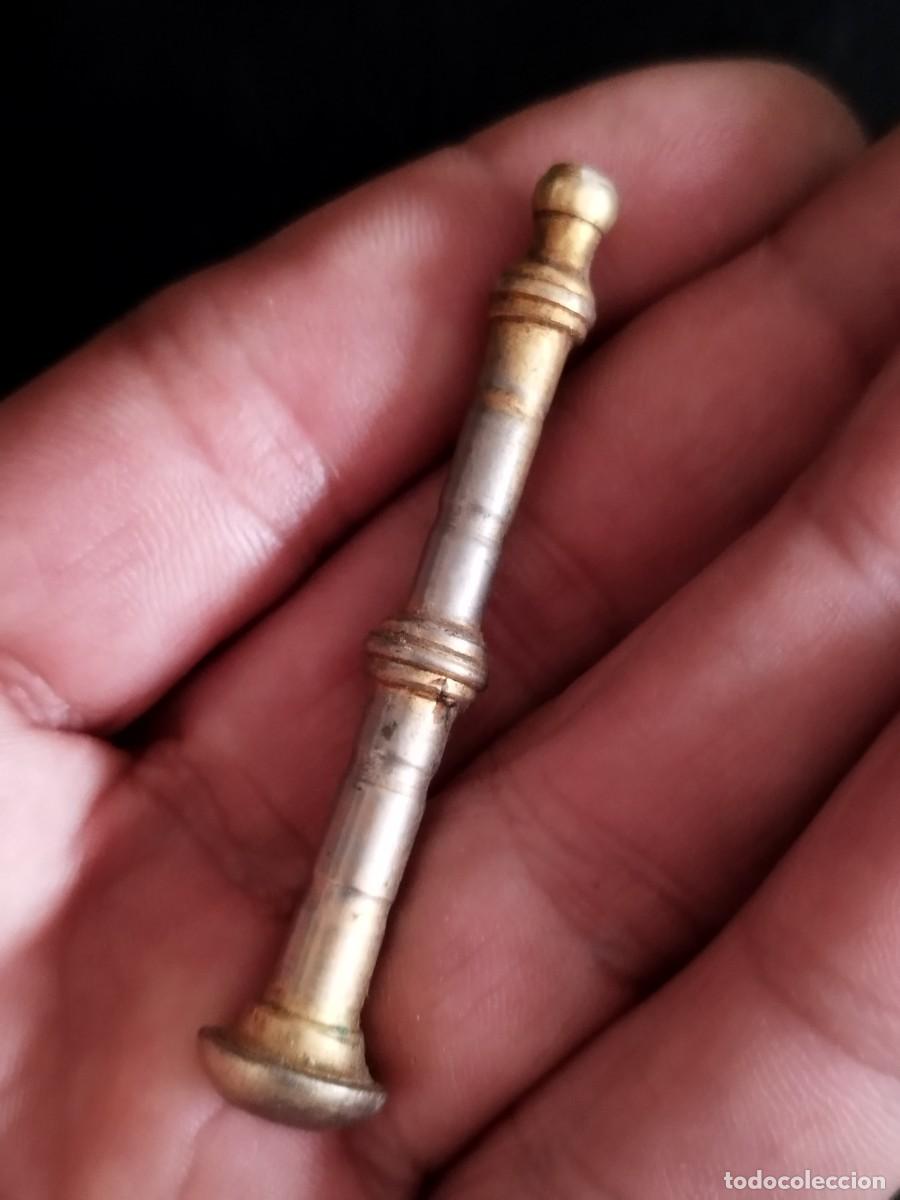 Antig&uuml;edades: Mano de mortero o almirez, de bronce o laton. - Foto 4