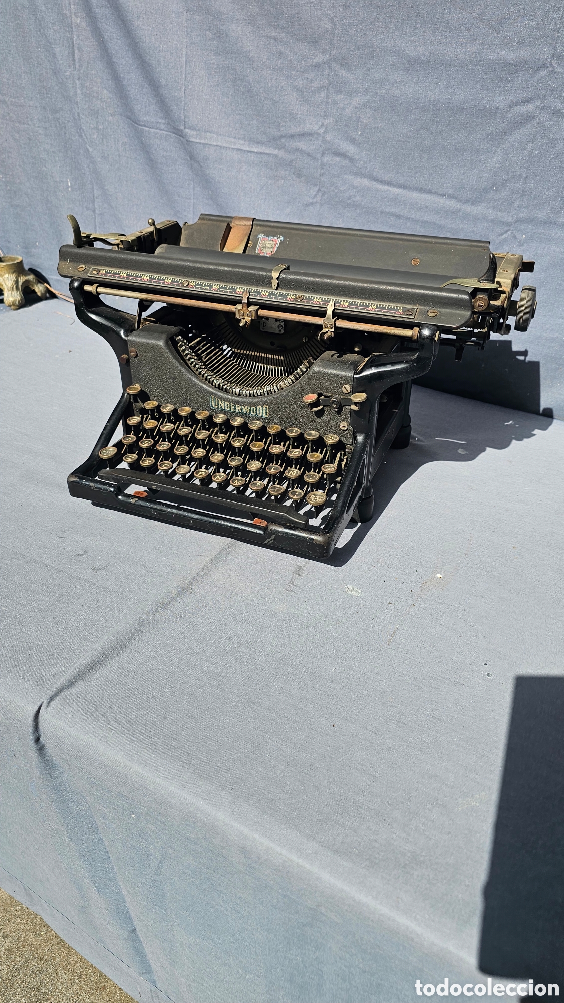 Antig&uuml;edades: Bonita m&aacute;quina de escribir UNDERWOOD