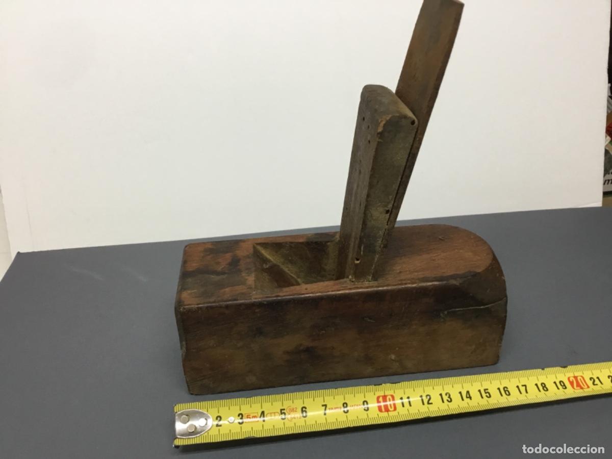 Antig&uuml;edades: HERRAMIENTA, CEPILLO O GARLOPA PARA MADERA, DE CARPINTERO O EBANISTA.