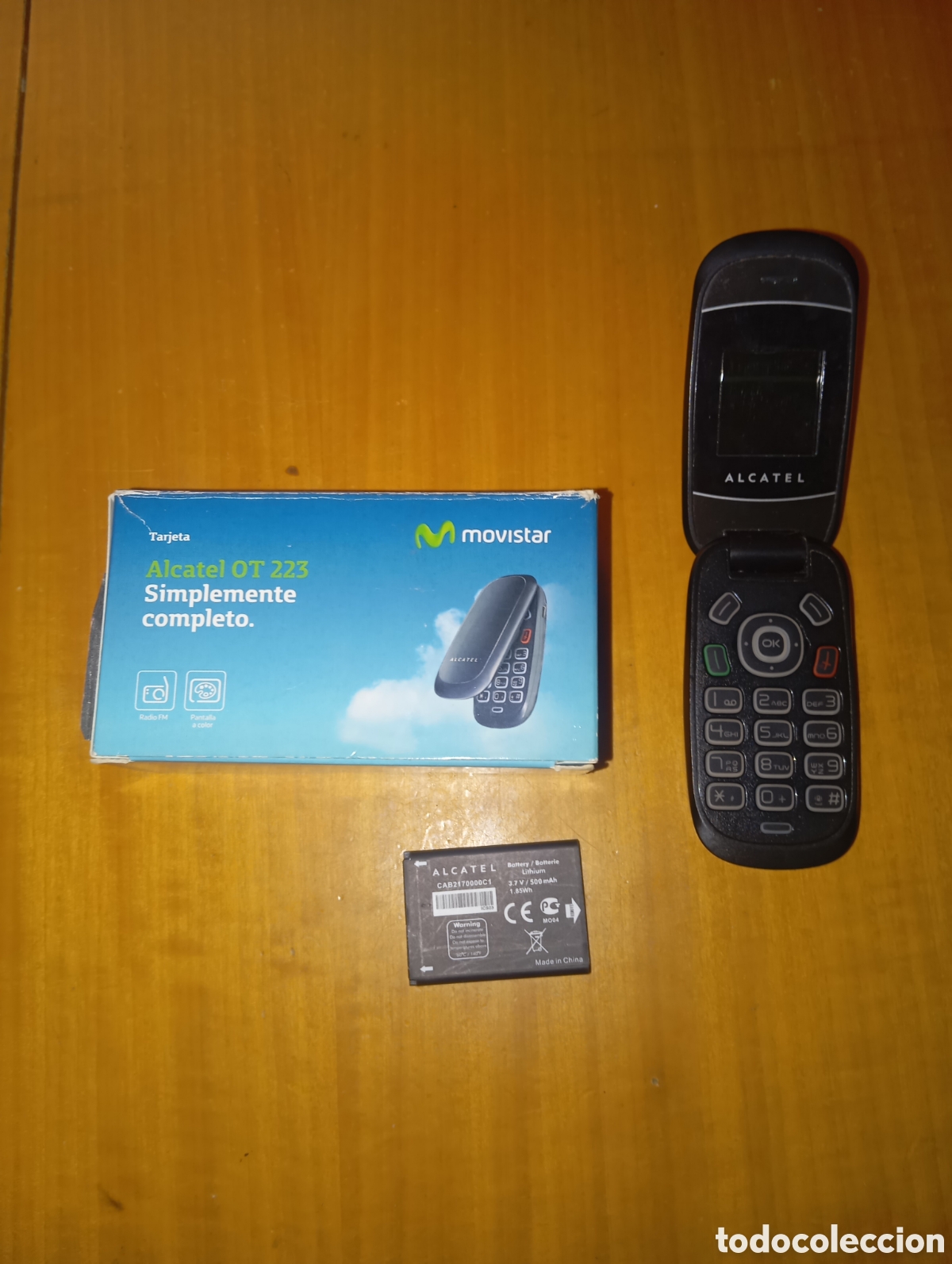 Tel&eacute;fonos: Alcatel OT 223 tel&eacute;fono
