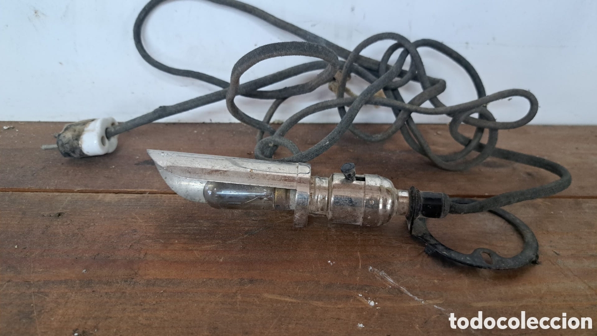 Antig&uuml;edades: Antigua lampara de maquina de coser