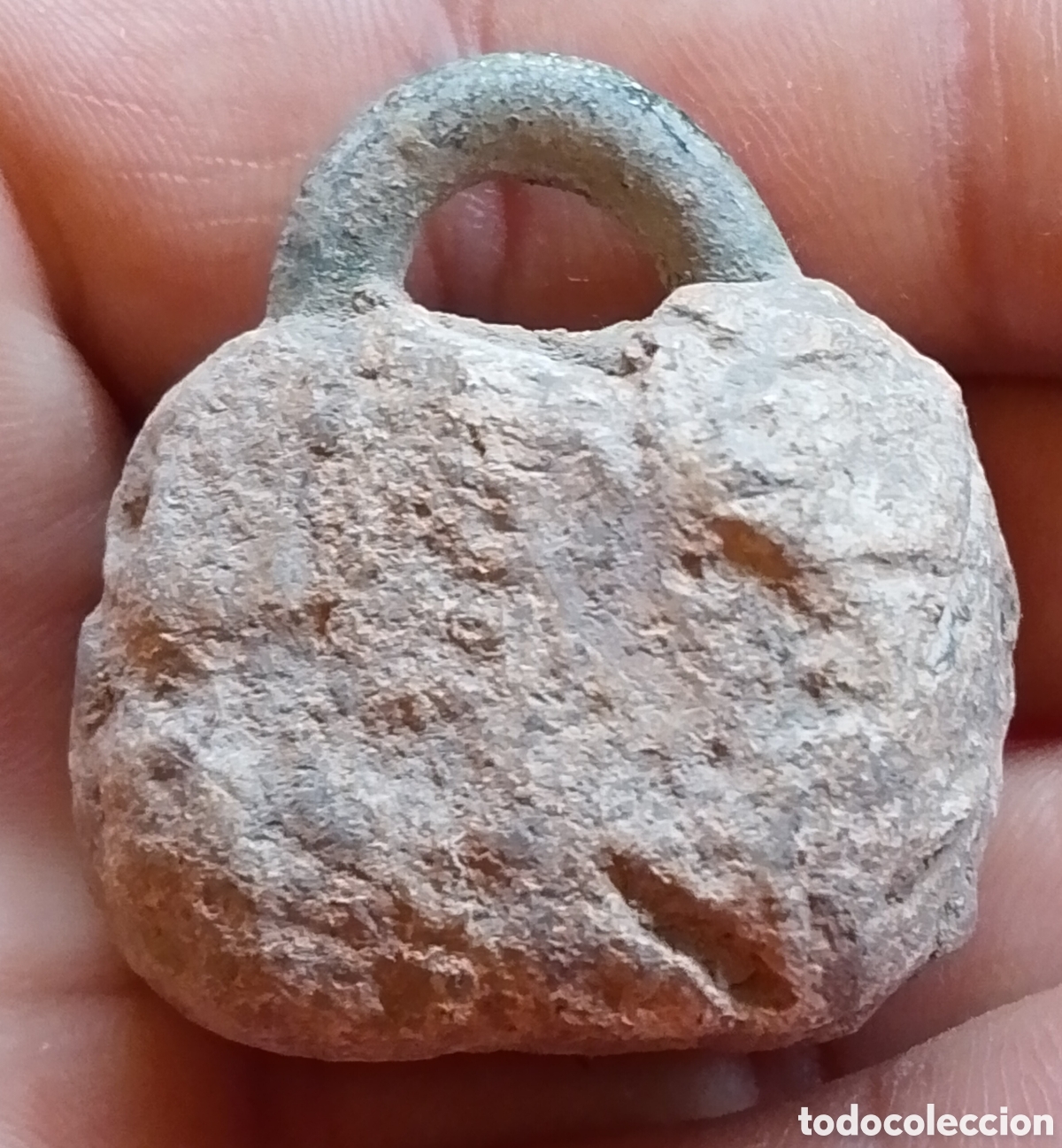 Antig&uuml;edades: Pesa romana de plomo con asa de bronce - Foto 2